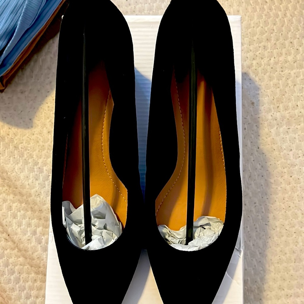 Suede/ faux leather 1 inch heel